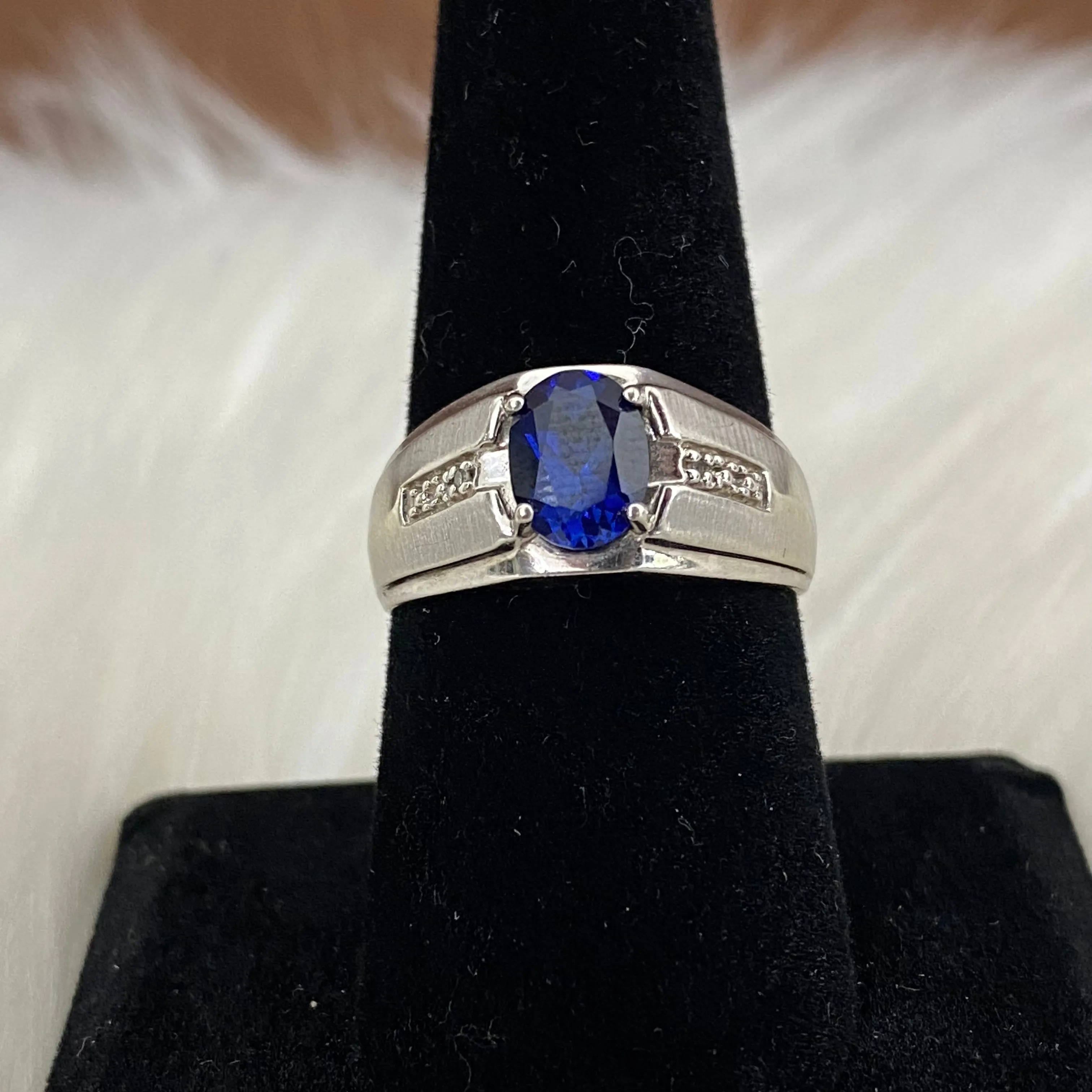 10K White Gold Diamond Fashion Ring Ct Dia/Sapphire / 4gr / Size 8