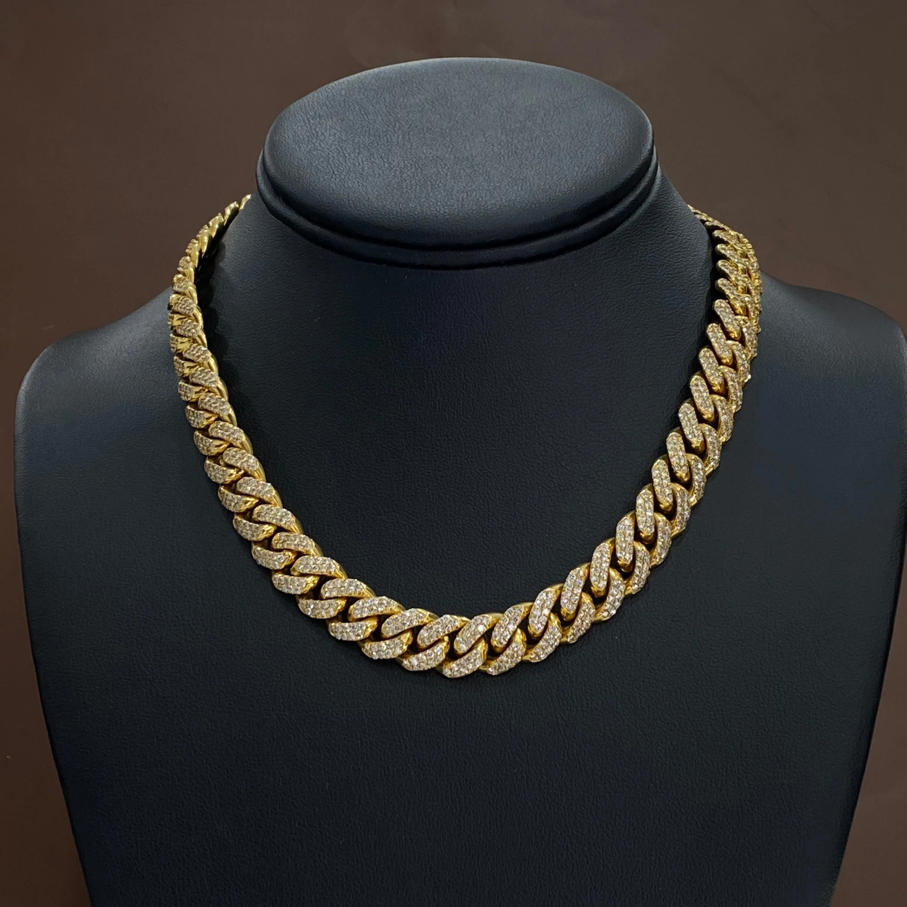 10K Yellow Gold Bustdown Cuban Link Chain With Diamond / 125gr / 11.5mm / 16in