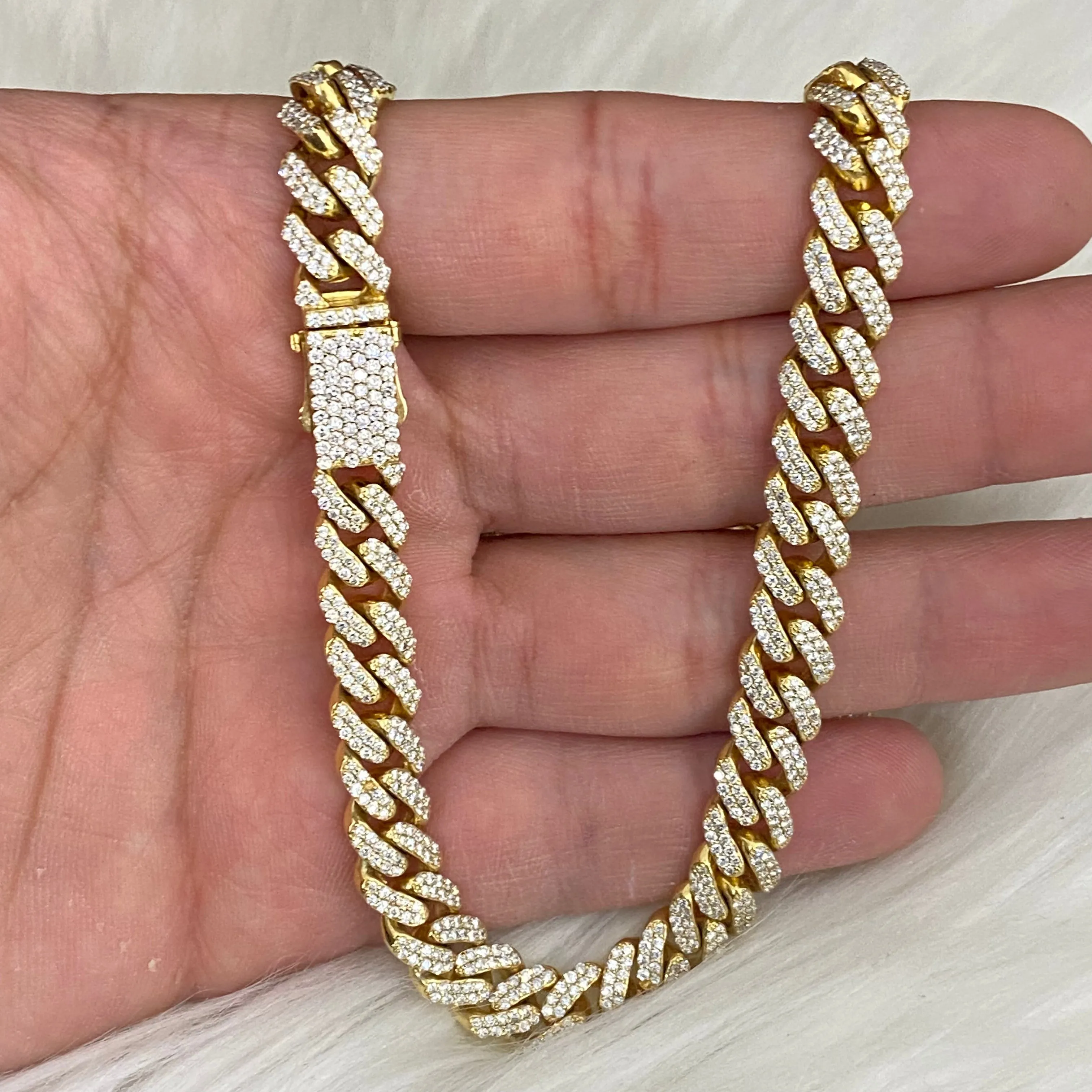 10K Yellow Gold Cuban Link Bustdown Chain Ct Dia / 87gr / 8.6mm / 22in