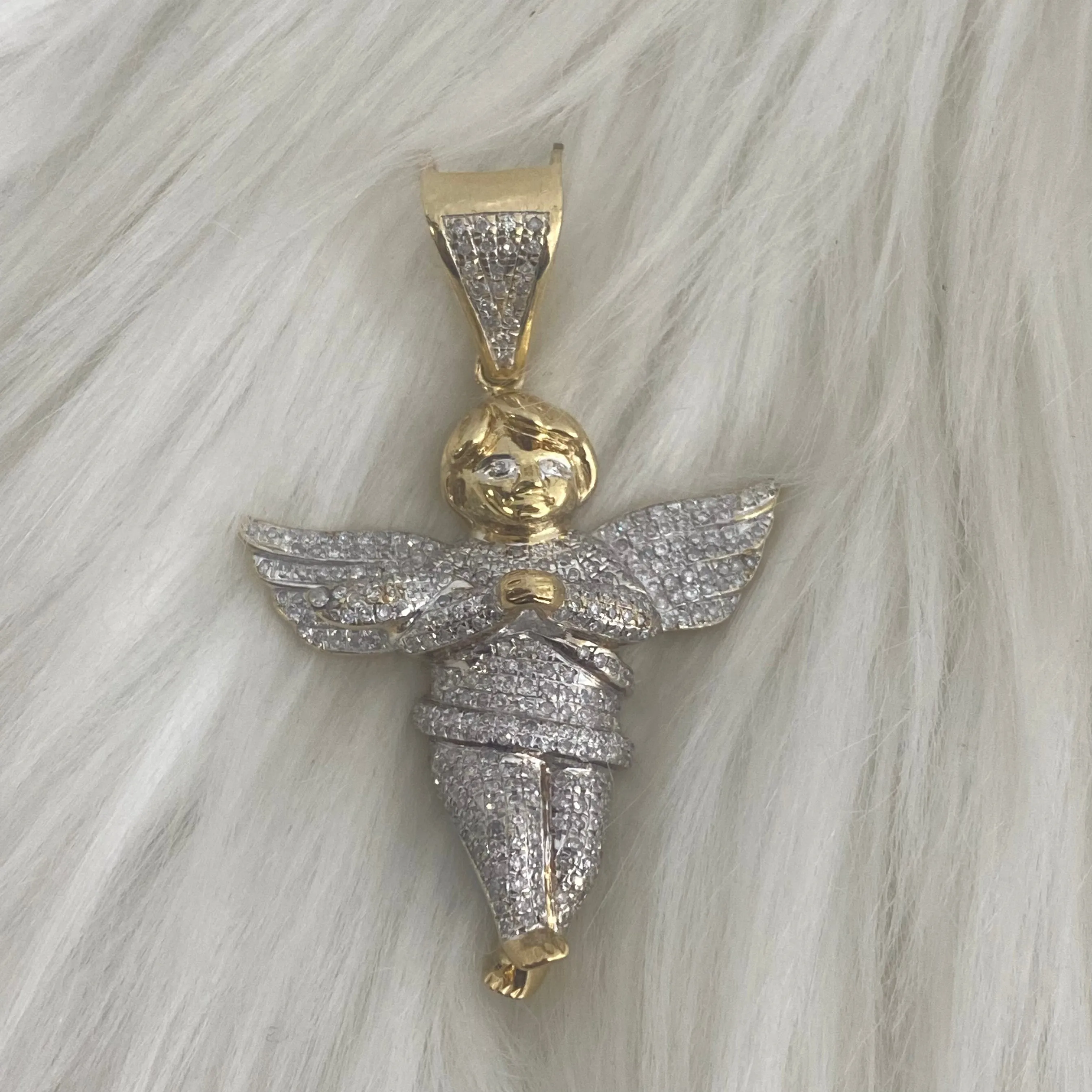 10K Yellow Gold Diamond Angel Pendant Ct Dia / 9gr / 2in