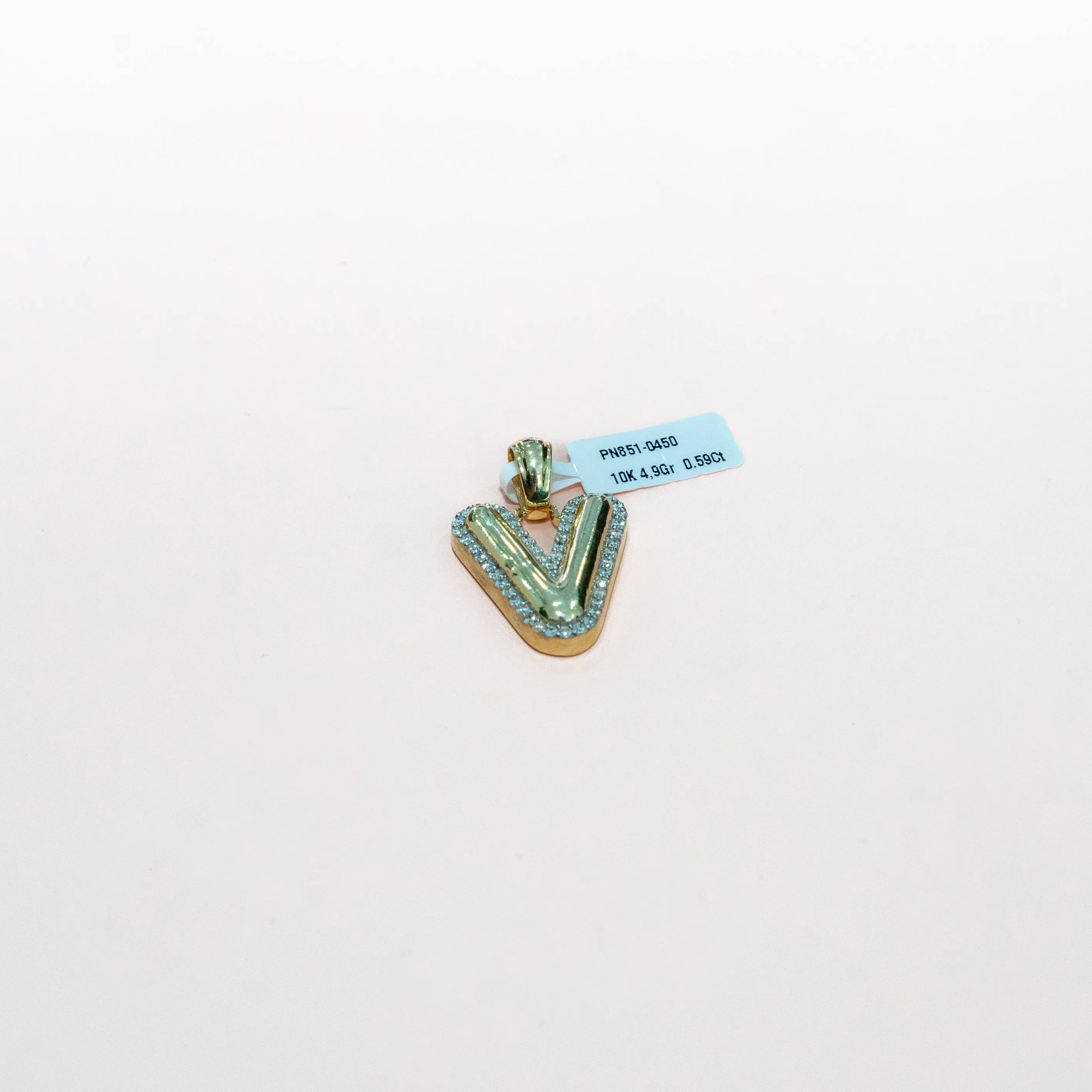 10K Yellow Gold Letter V Pendant With Diamond 0.59Ct / 4.9gr
