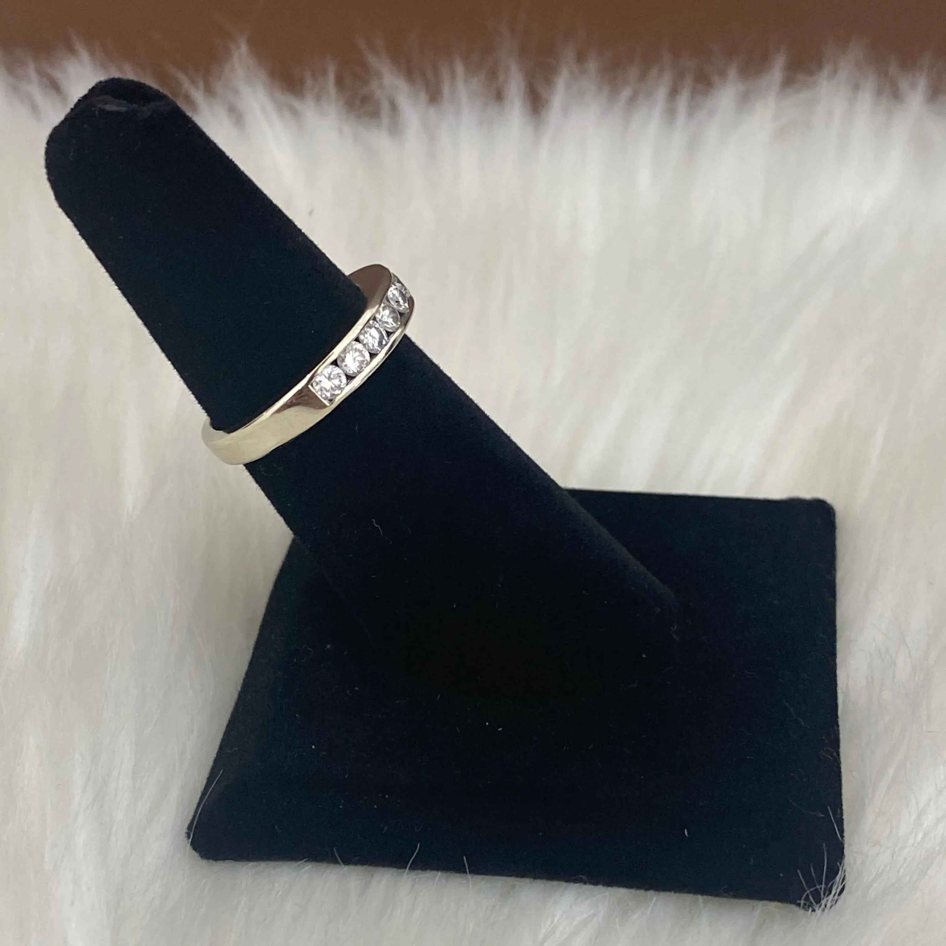 14K White Gold Diamond Luxury Engagement Ring Ct Dia / 4gr / Size 6