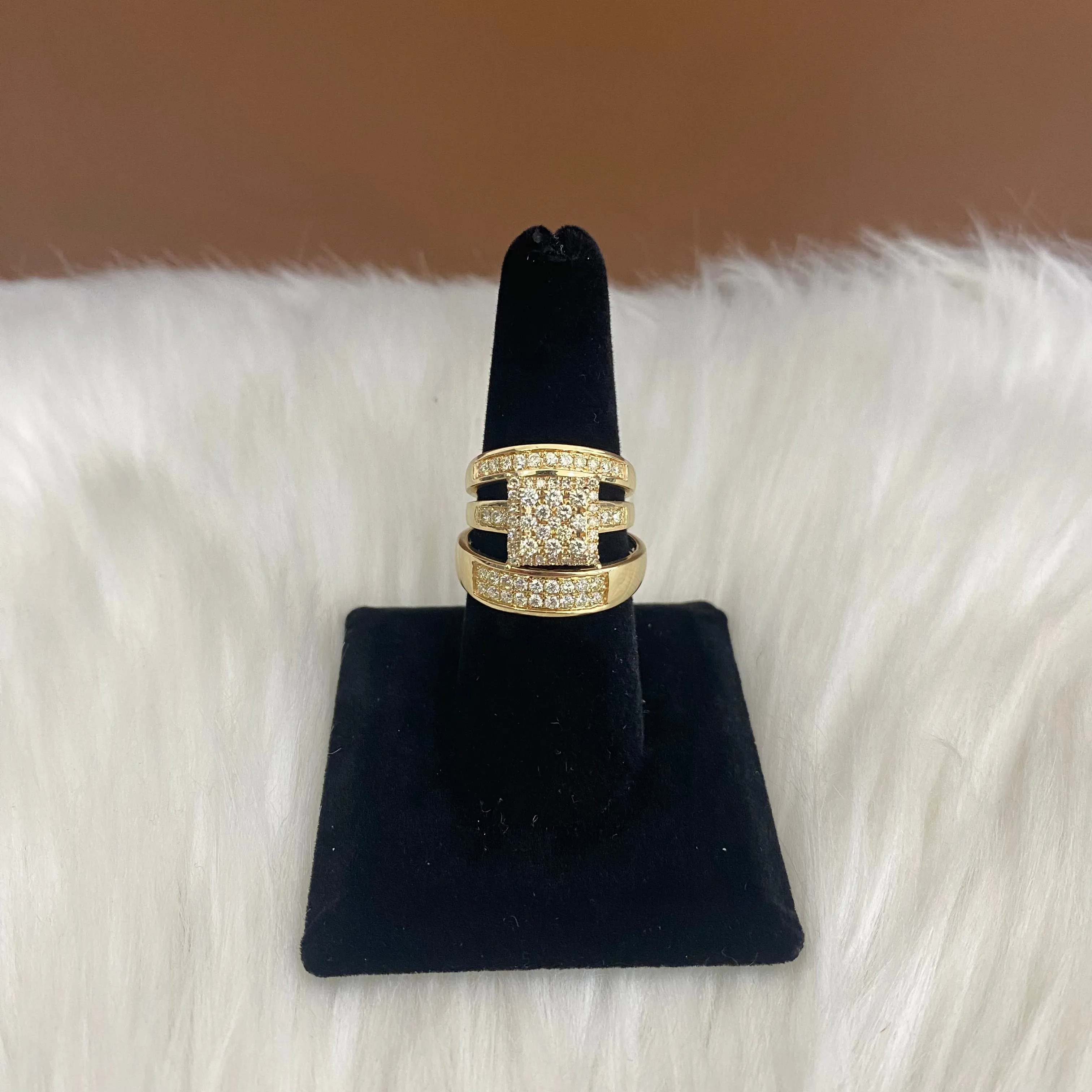 14K Yellow Gold Diamond Luxury Square Trio Engagement Ring 1.25Ct Dia / 7.6gr / Size 7W/10M