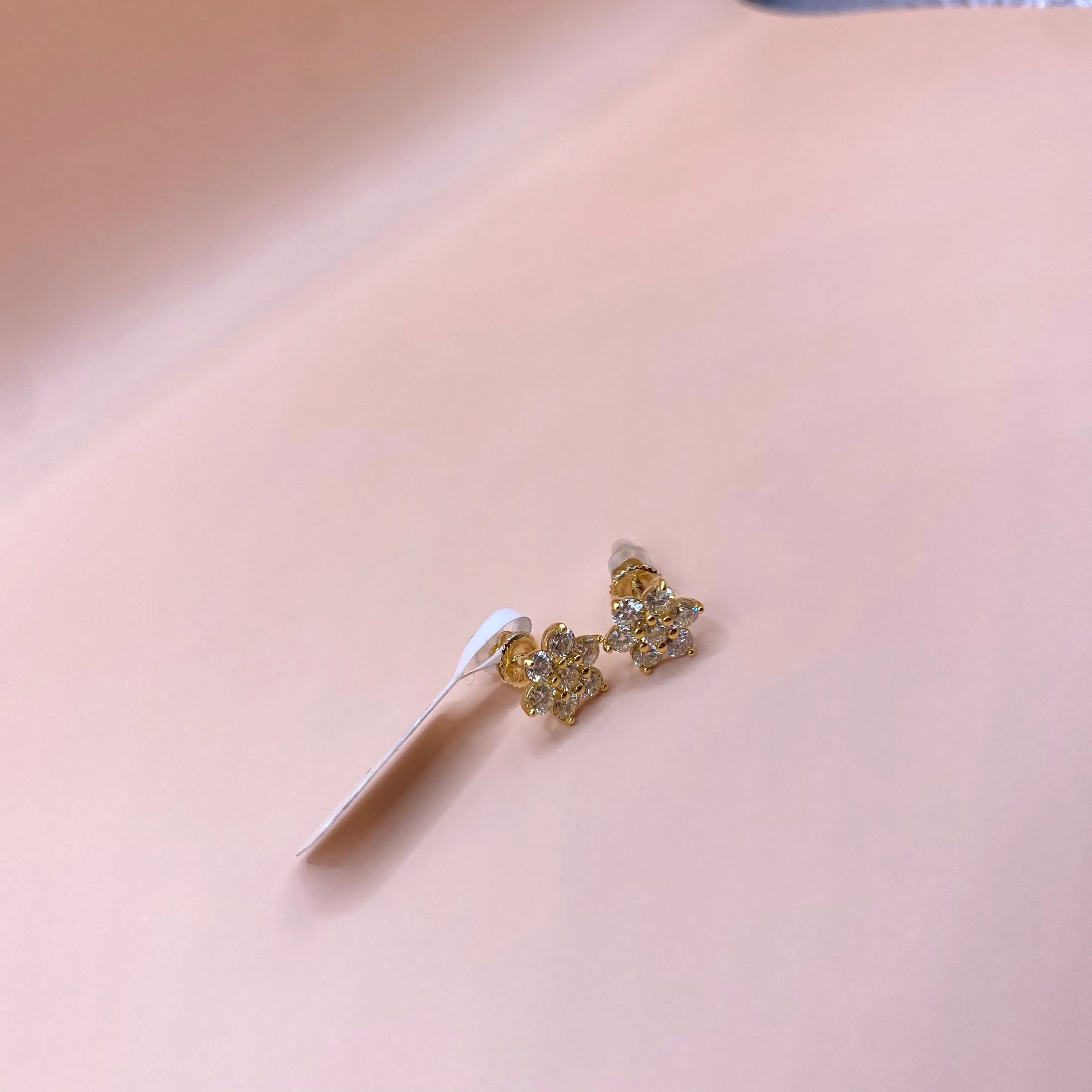 14K Yellow Gold Flower Diamond Stud Earrings 0.21Ct / 1.8gr