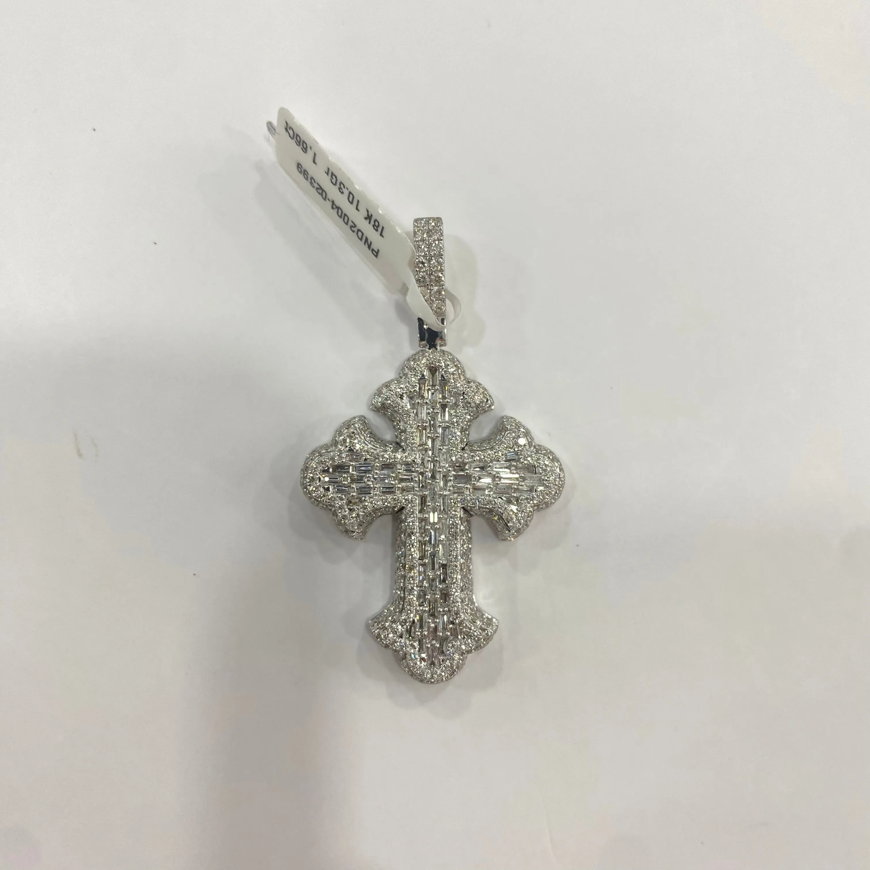 18K White Gold Cross Pendant With Diamond 1.66Ct / 10.2gr