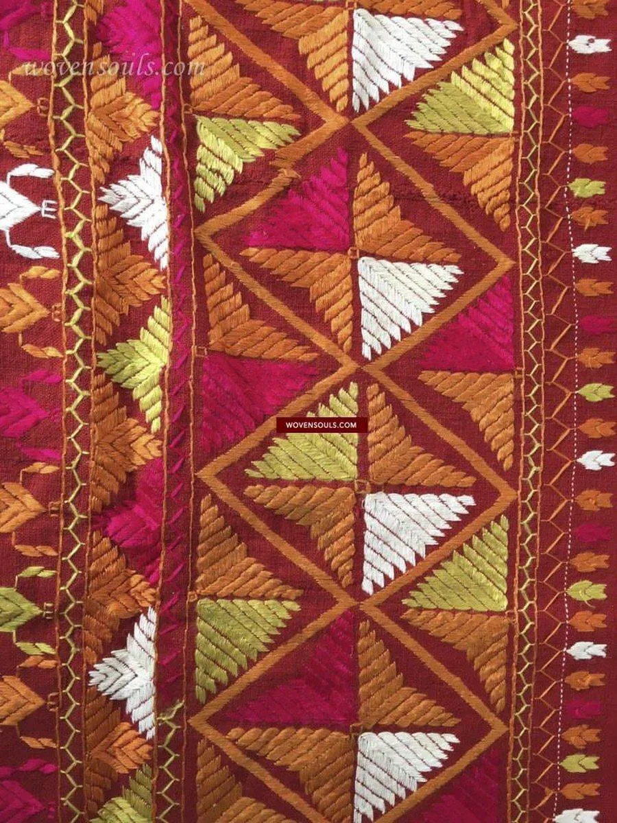 826  SOLD Vintage Phulkari Bagh with superb Nazar Butti