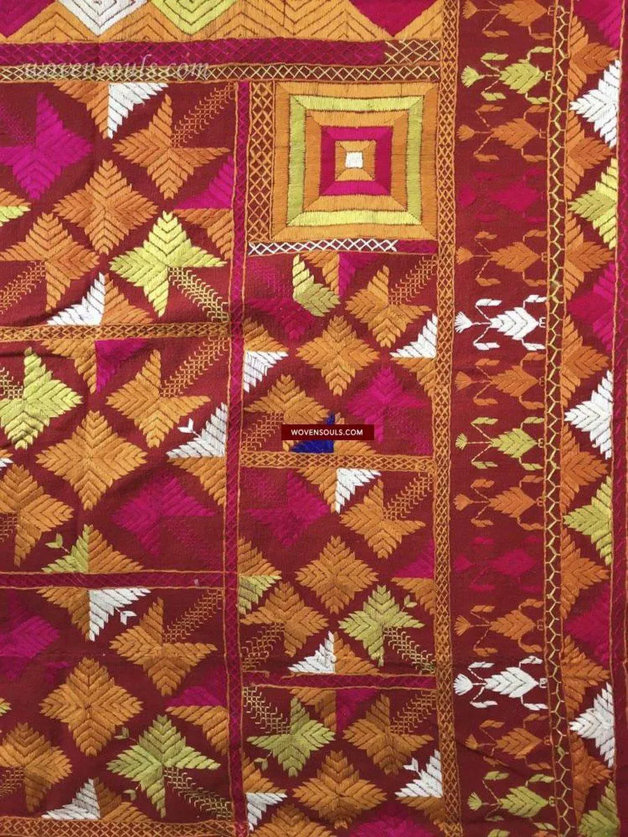 826  SOLD Vintage Phulkari Bagh with superb Nazar Butti