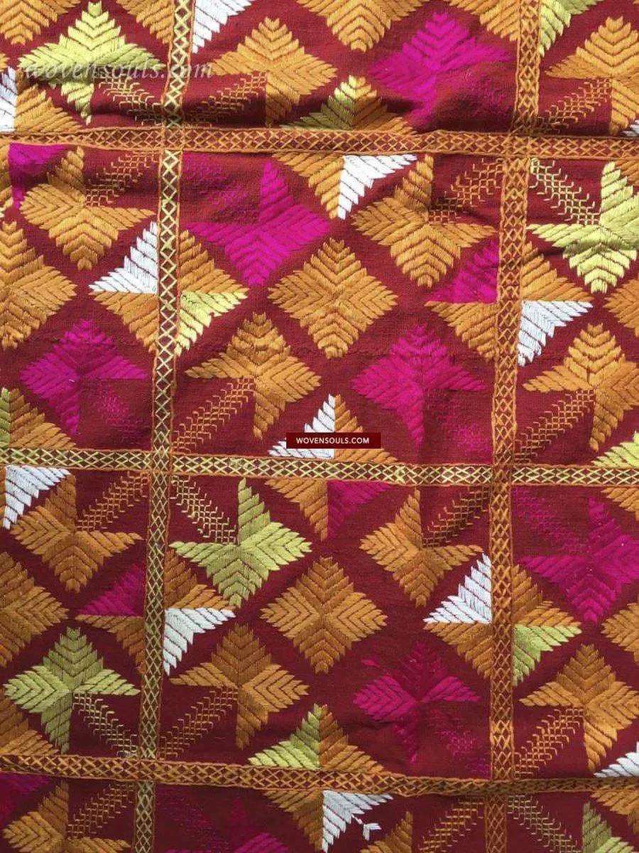 826  SOLD Vintage Phulkari Bagh with superb Nazar Butti