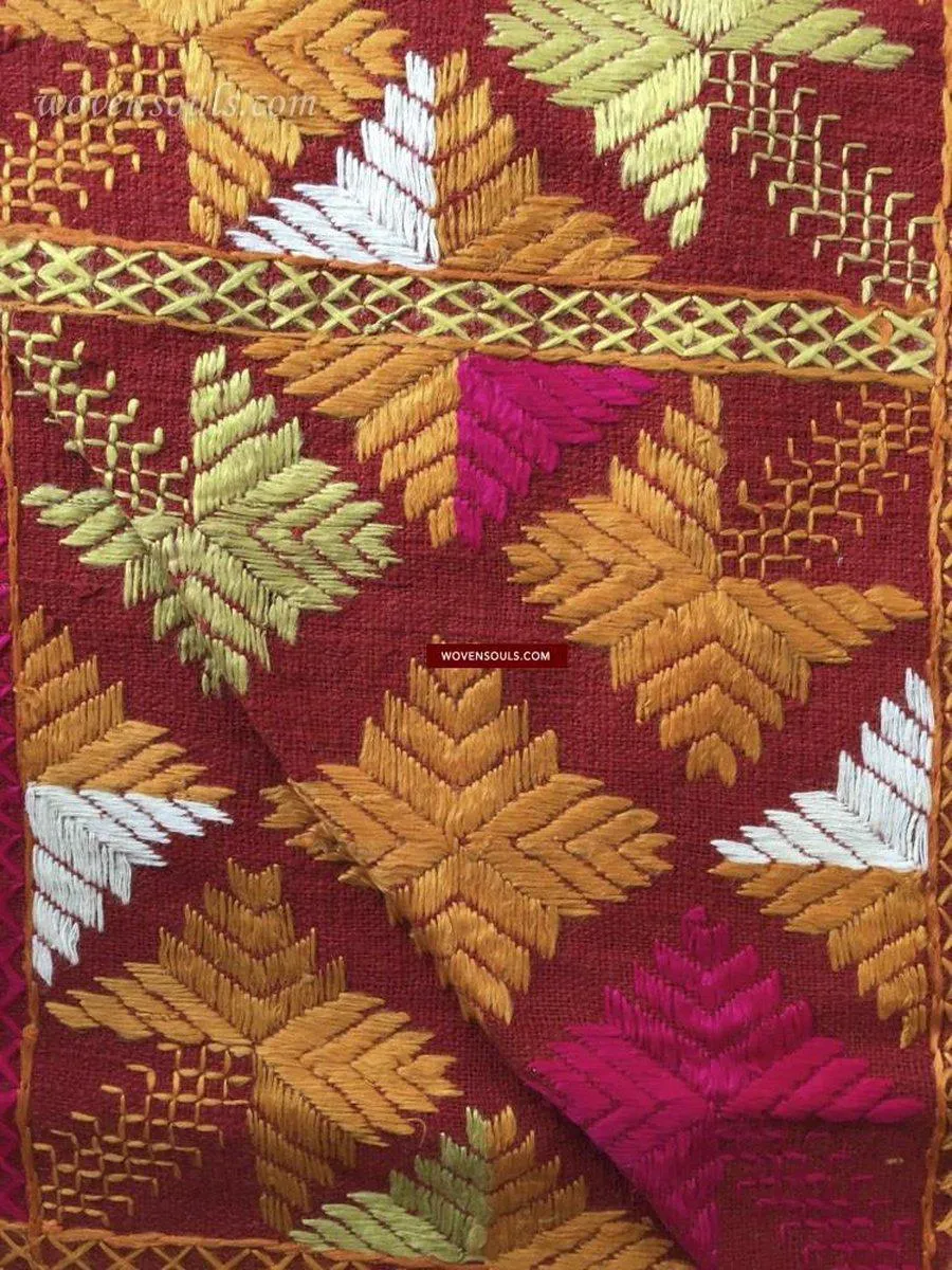826  SOLD Vintage Phulkari Bagh with superb Nazar Butti