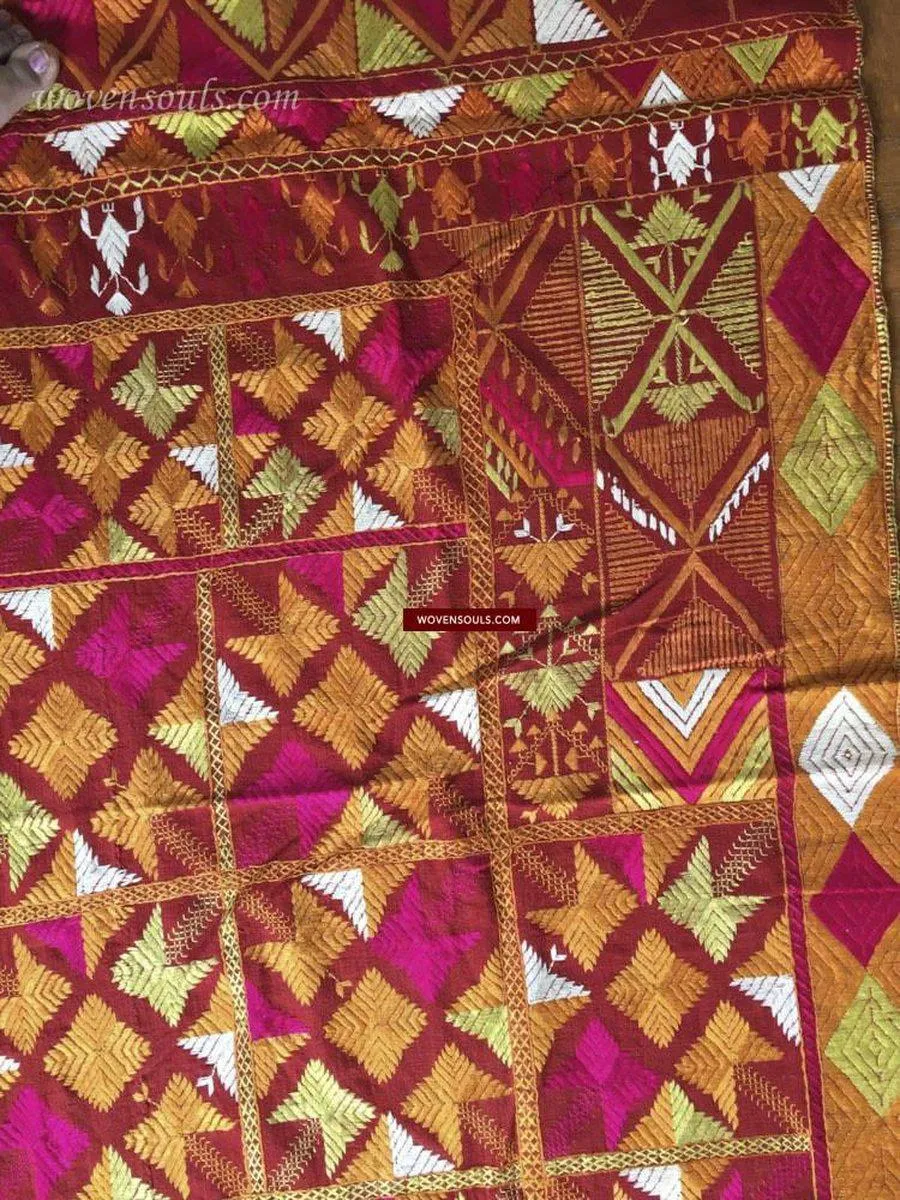 826  SOLD Vintage Phulkari Bagh with superb Nazar Butti