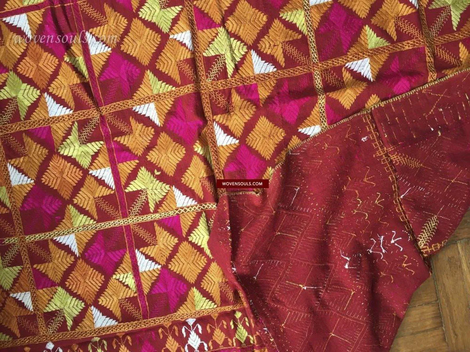 826  SOLD Vintage Phulkari Bagh with superb Nazar Butti