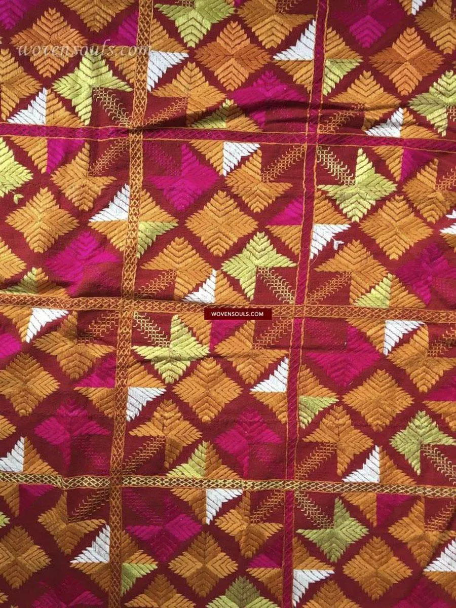 826  SOLD Vintage Phulkari Bagh with superb Nazar Butti