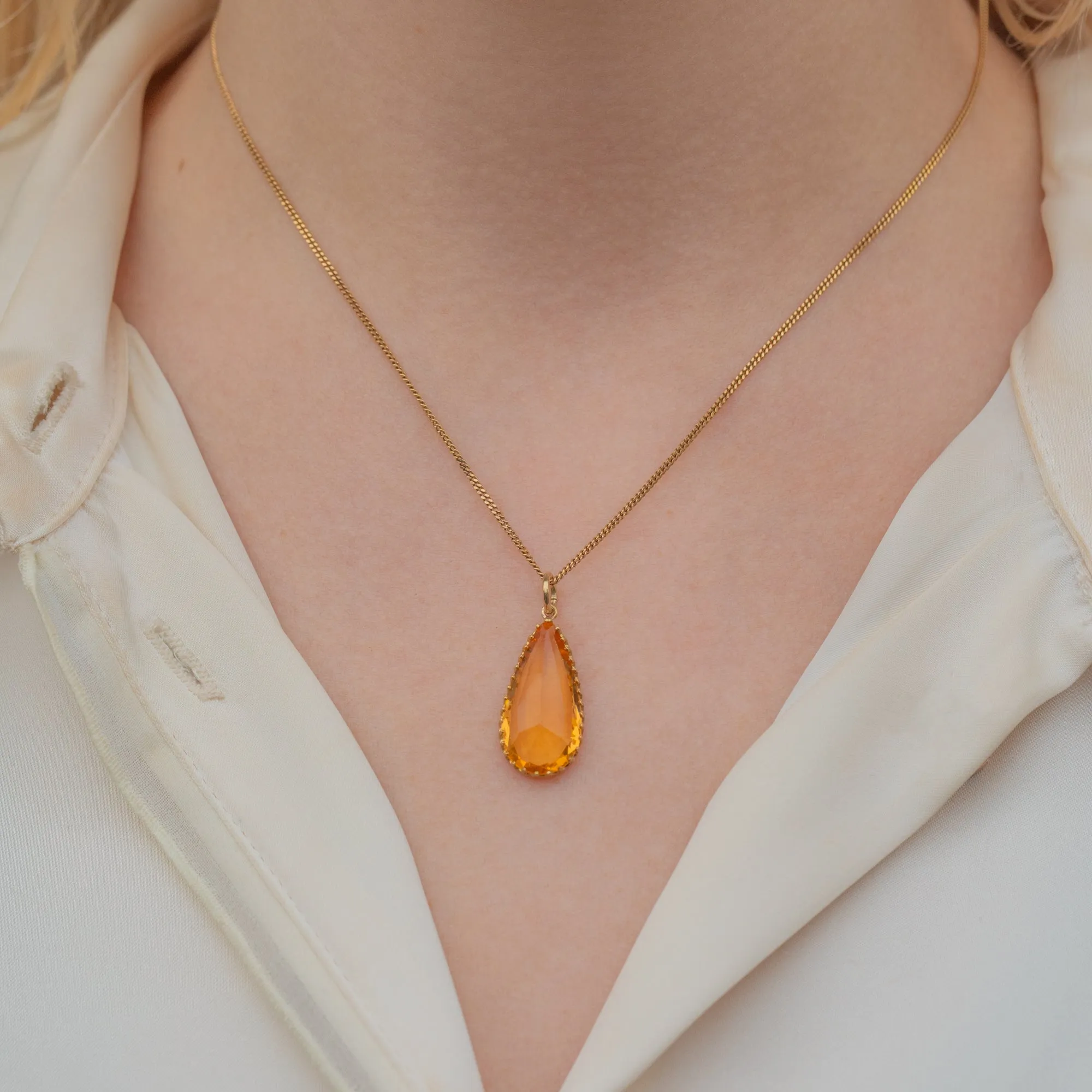 Antique 18ct Gold Paste Teardrop Pendant