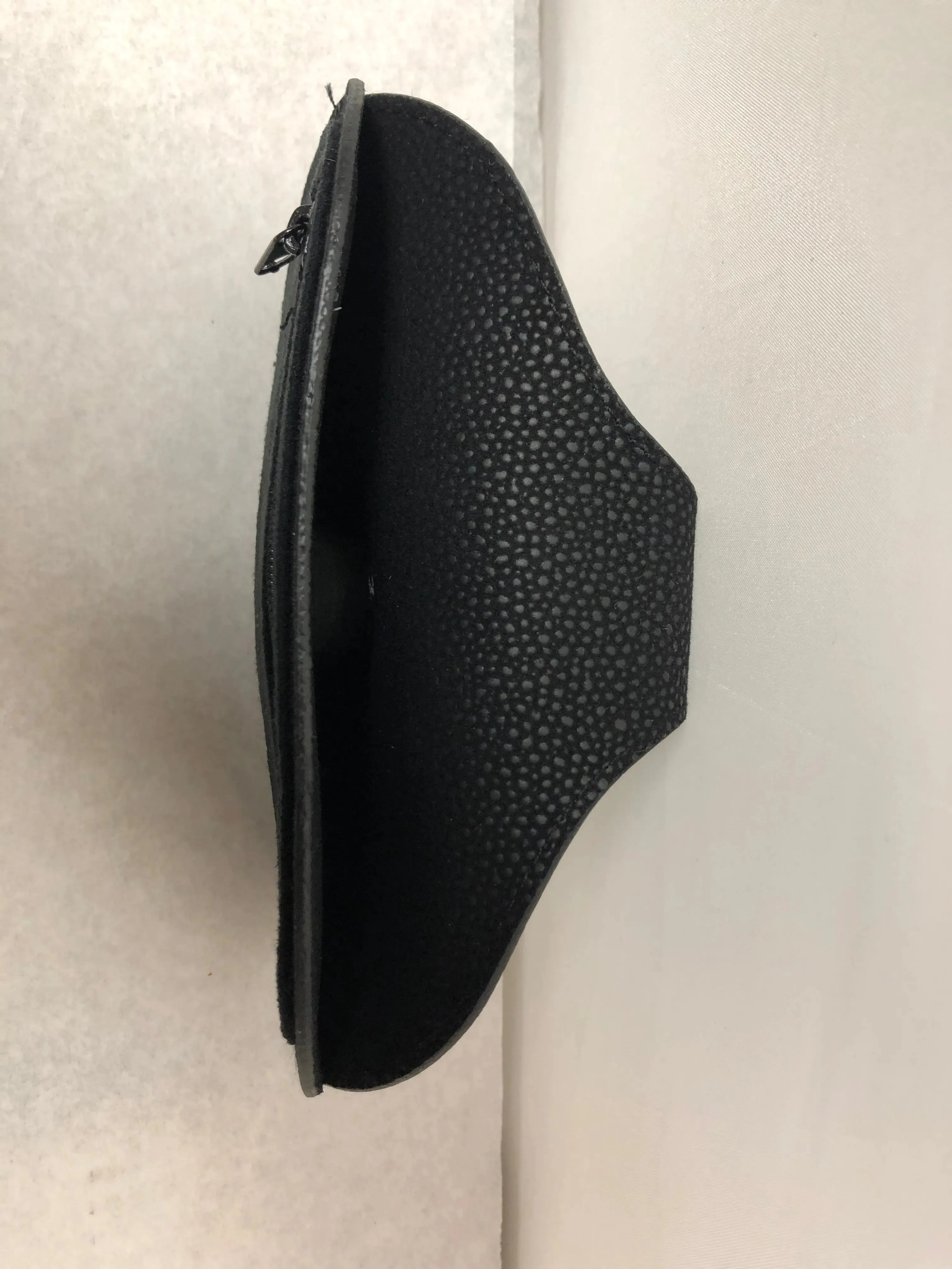 Black Eyeglass Tab Close Case and Storage with Zipper Pocket | KMOPT-133