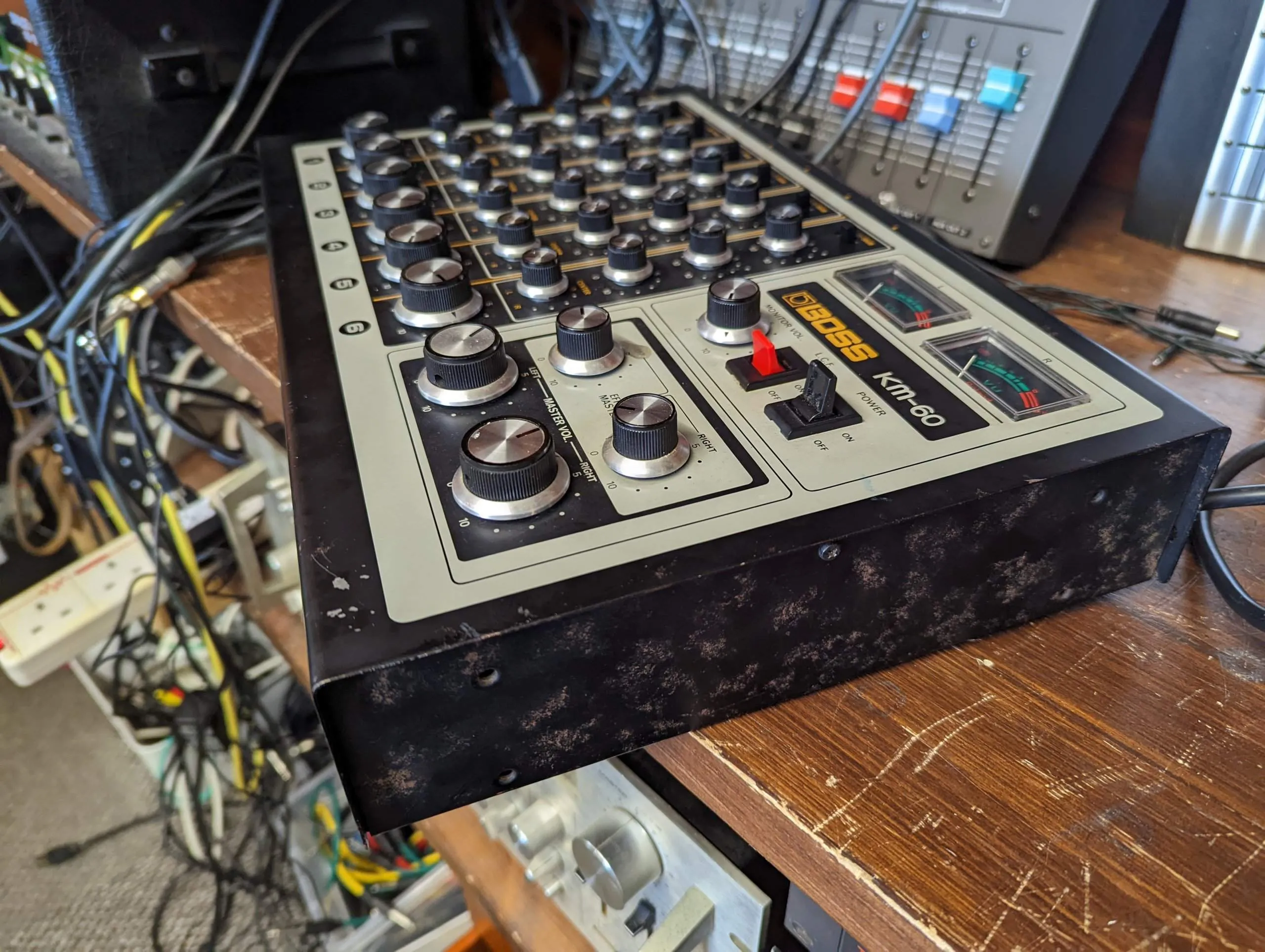 Boss KM-60 Mixer