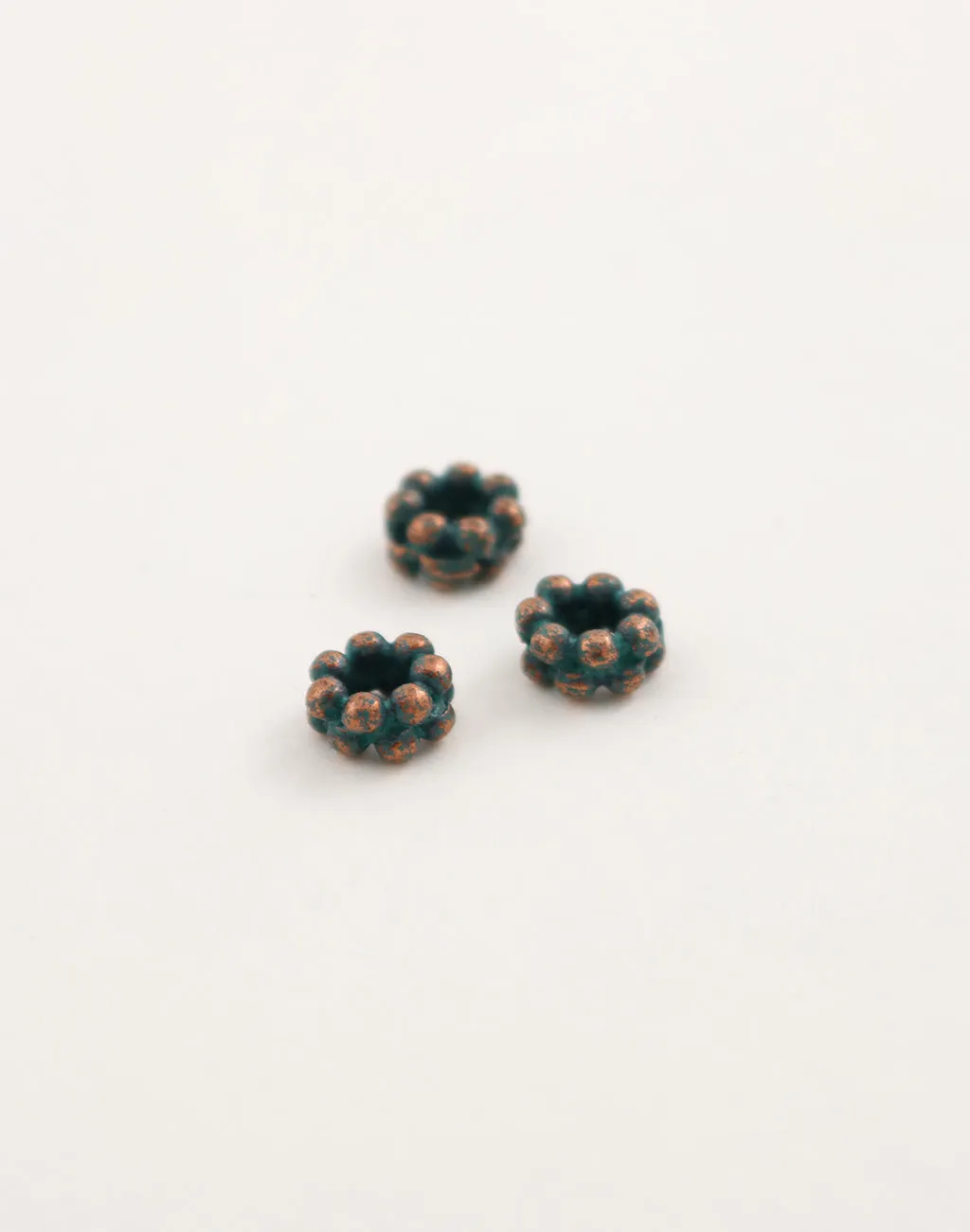 Dotted Spacer, 8mm, (3pcs)