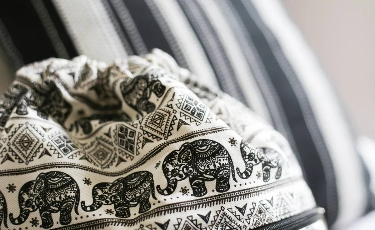 Elephants - Canvas Drawstring Backpack