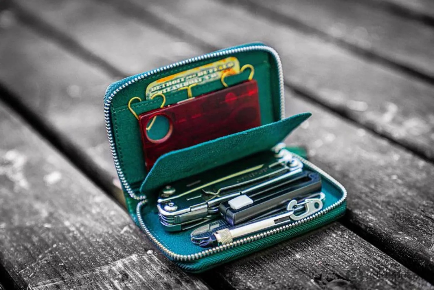 Galen Leather EDC Wallet in Crazy Horse Forest Green