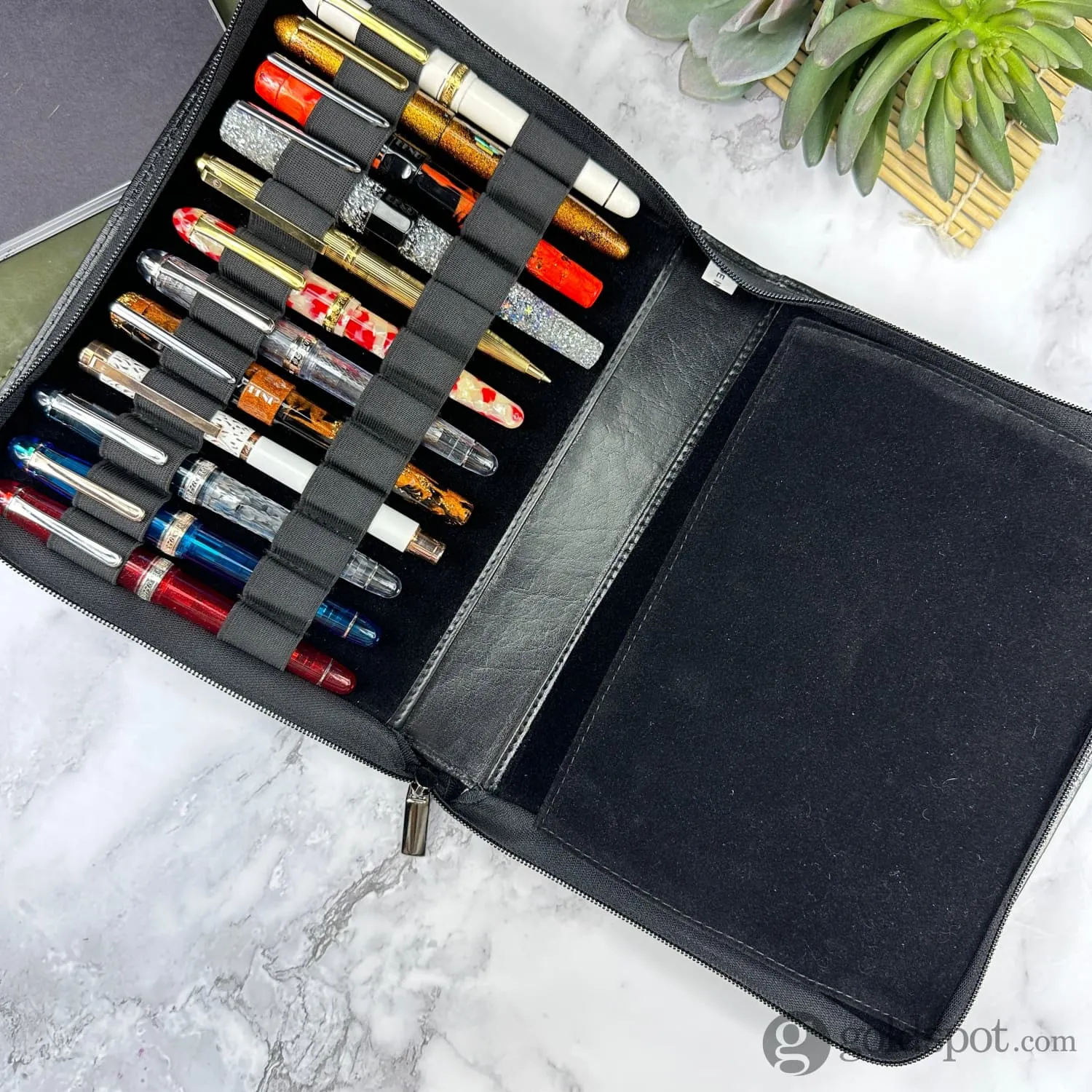 Girologio 24 Zippered Pen Case in Black