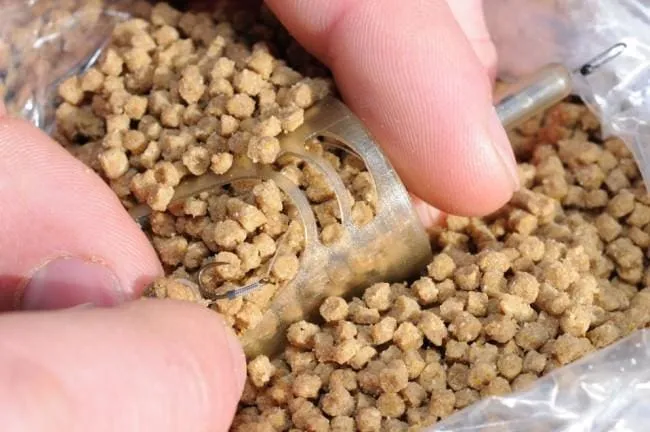 Guru Inline Pellet Feeders
