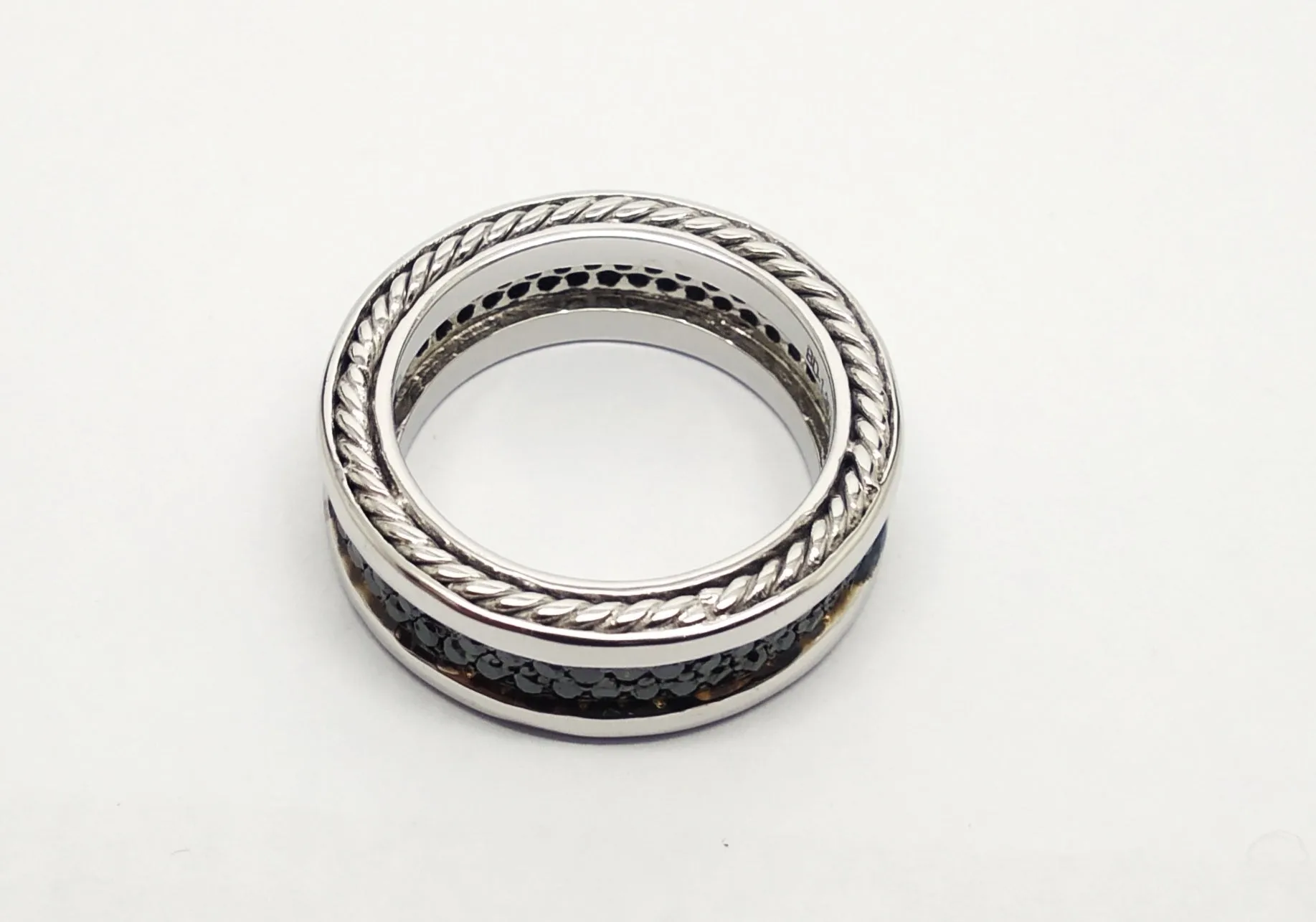 PAVÉ BAND IN STERLING SILVER WITH BLACK DIAMONDS SIL-RNG-066
