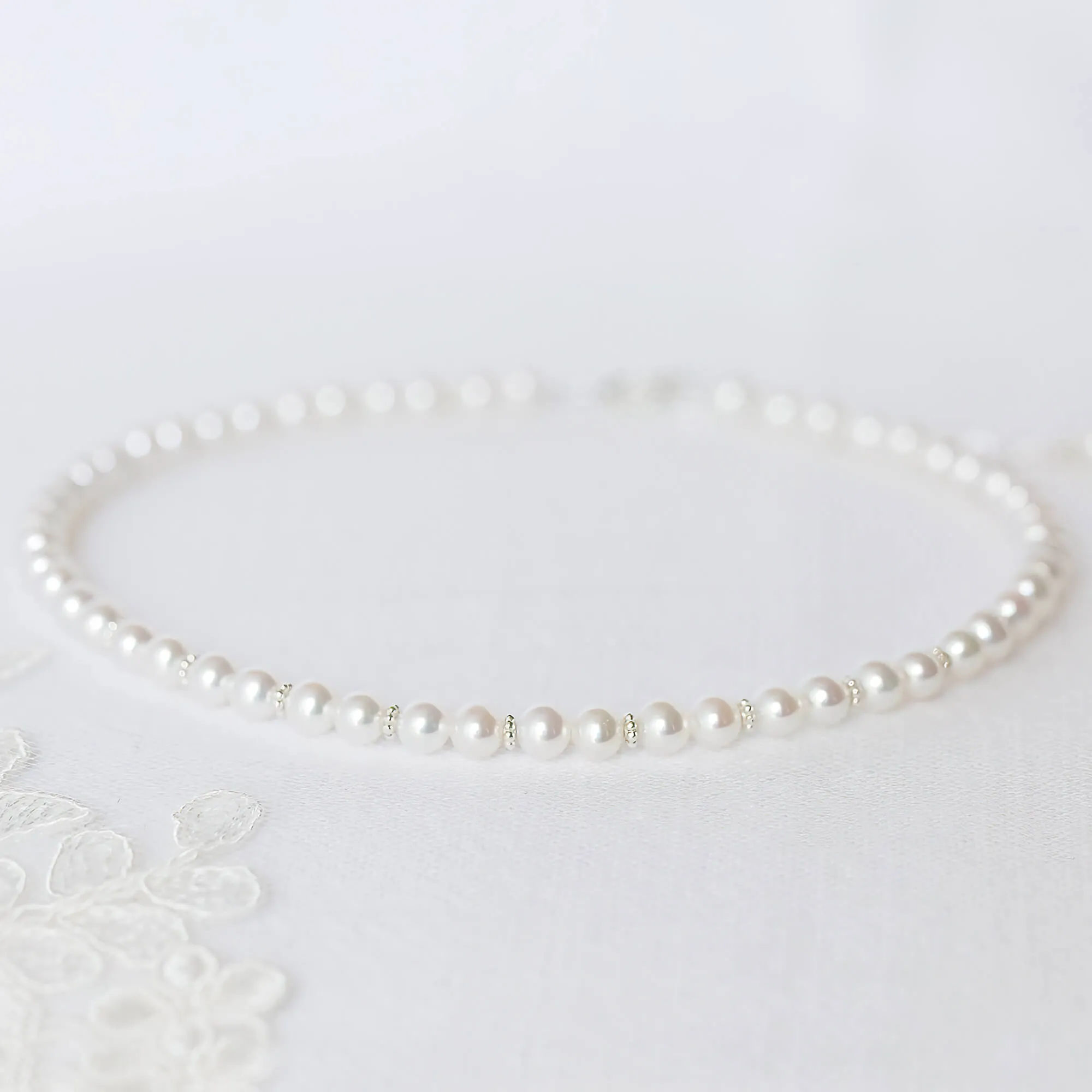 Precious Pearls Necklace in Silver
