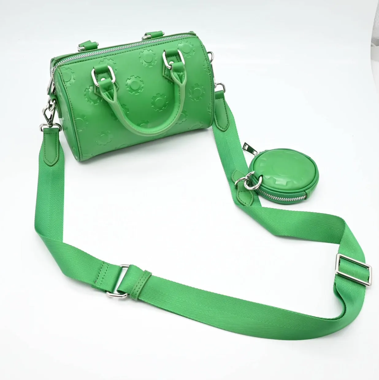 "Travel Gear" Hand Bag (BOTTEGA GREEN)