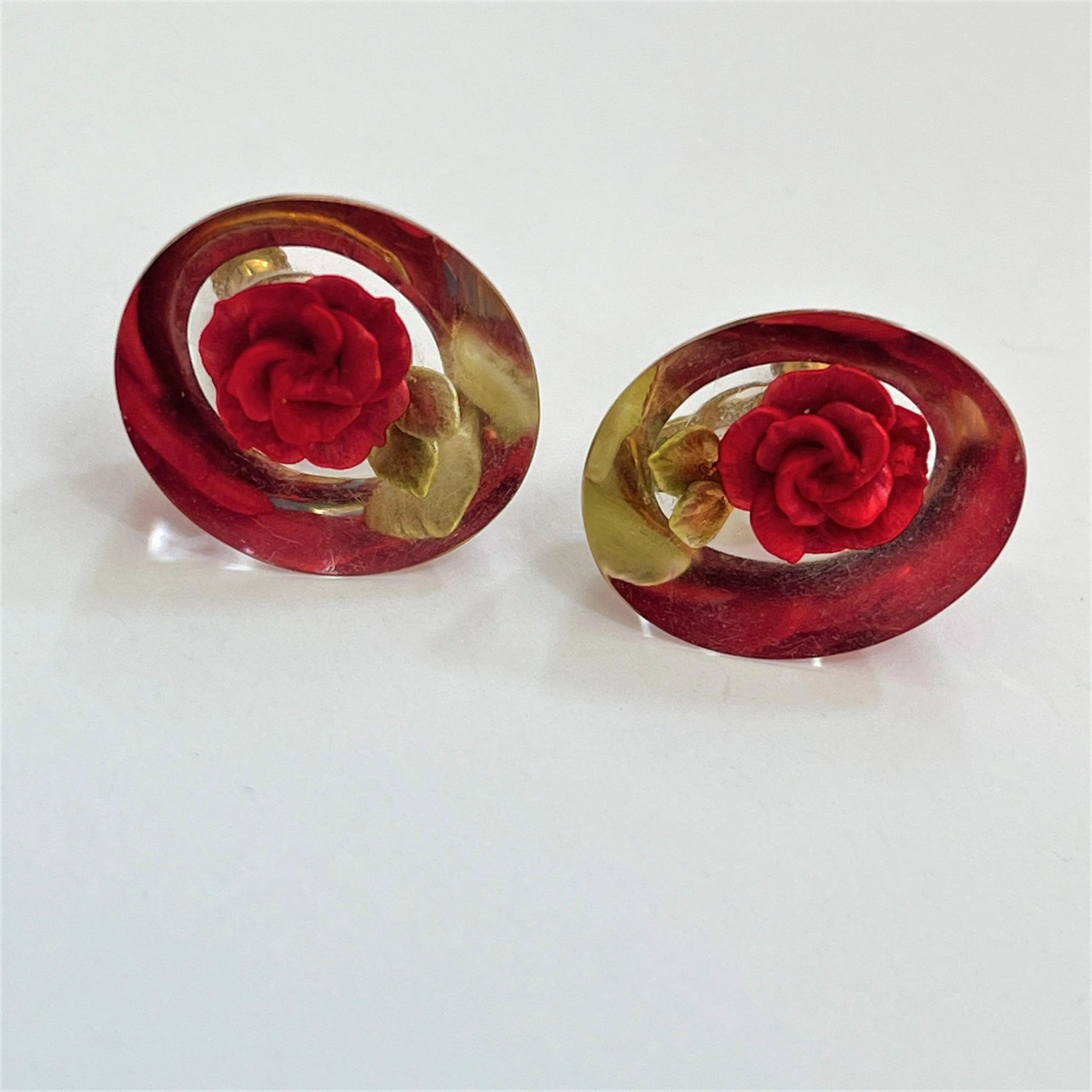 Reverse Carved Vintage Brooch & Earrings