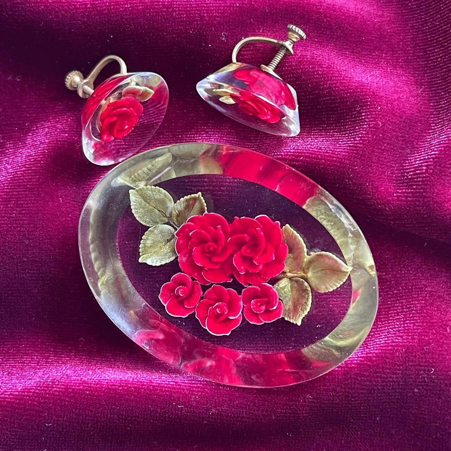 Reverse Carved Vintage Brooch & Earrings
