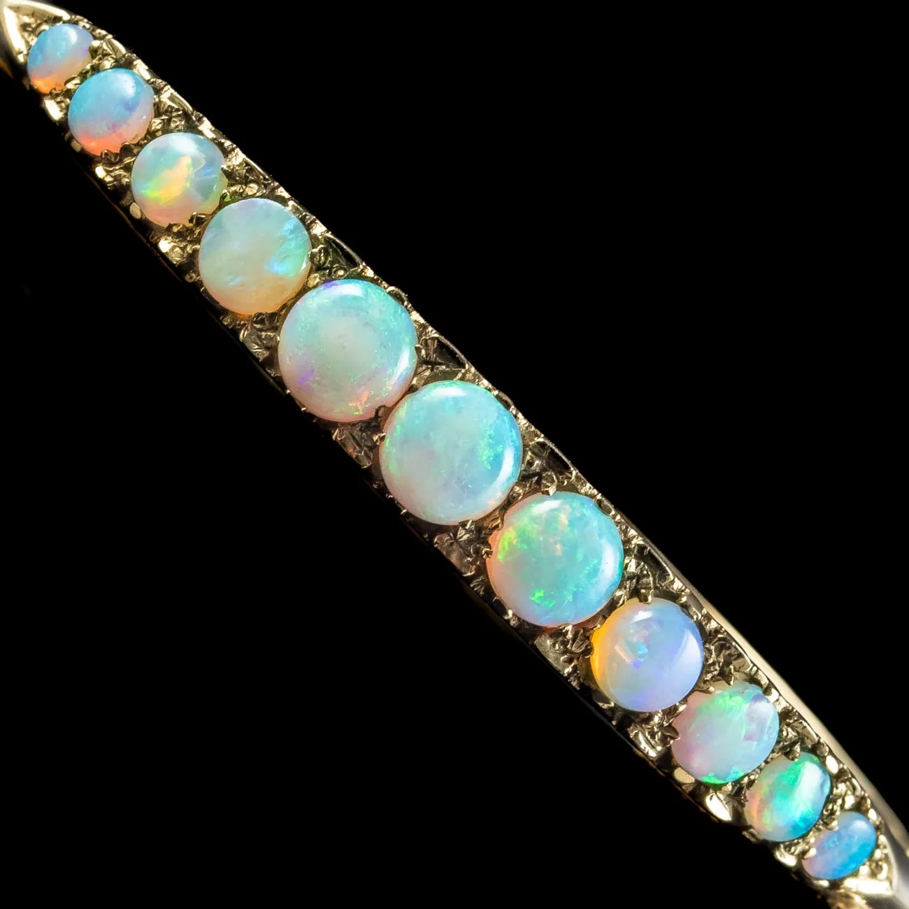 Vintage Opal Bangle 9ct Gold 4.1ct Opal Dated 1984